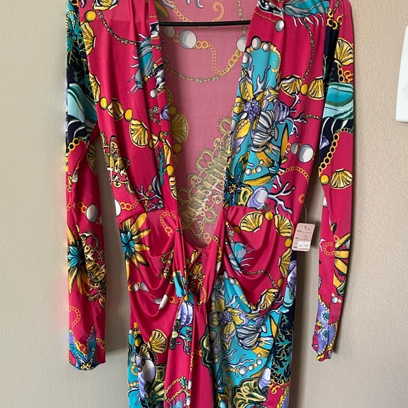 Brand new beautiful dress (Never Worn) - Picture 2 of 2